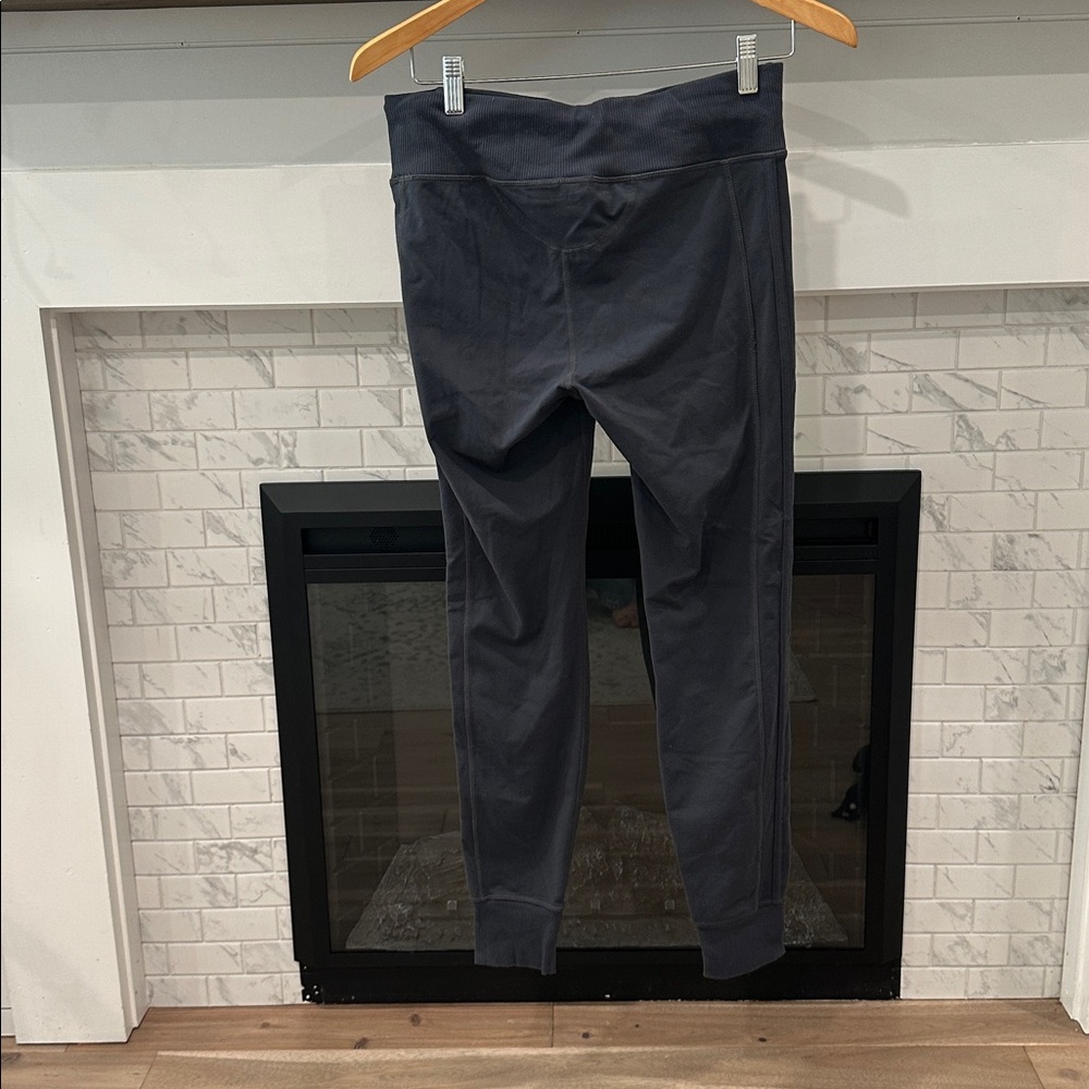 Athleta Charcoal grey Leggings pants with Drawstring - Picture 3 of 4